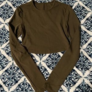 Green long sleeve crop top
